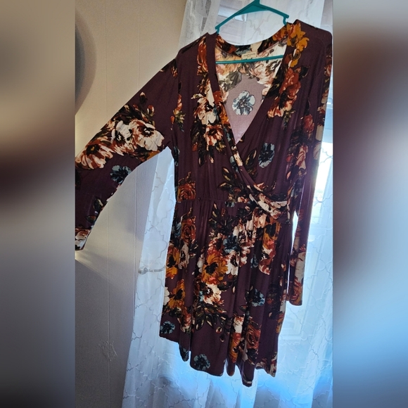 Sweet Lovely Knee Length Dress - Picture 2 of 5